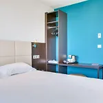 Hotel The Originals City, Memorial Caen